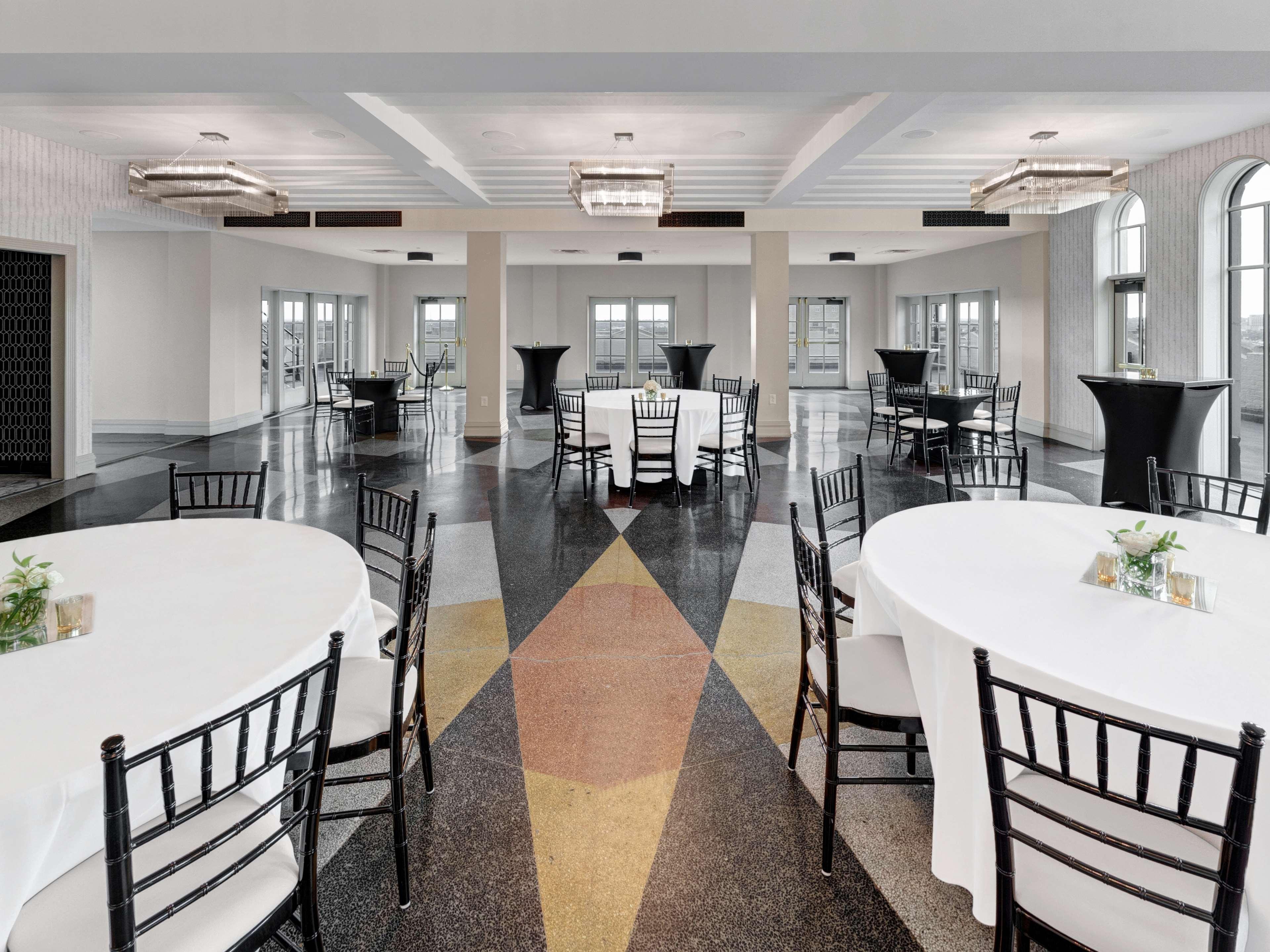 Tulsa Club Hotel Curio Collection By Hilton Buitenkant foto